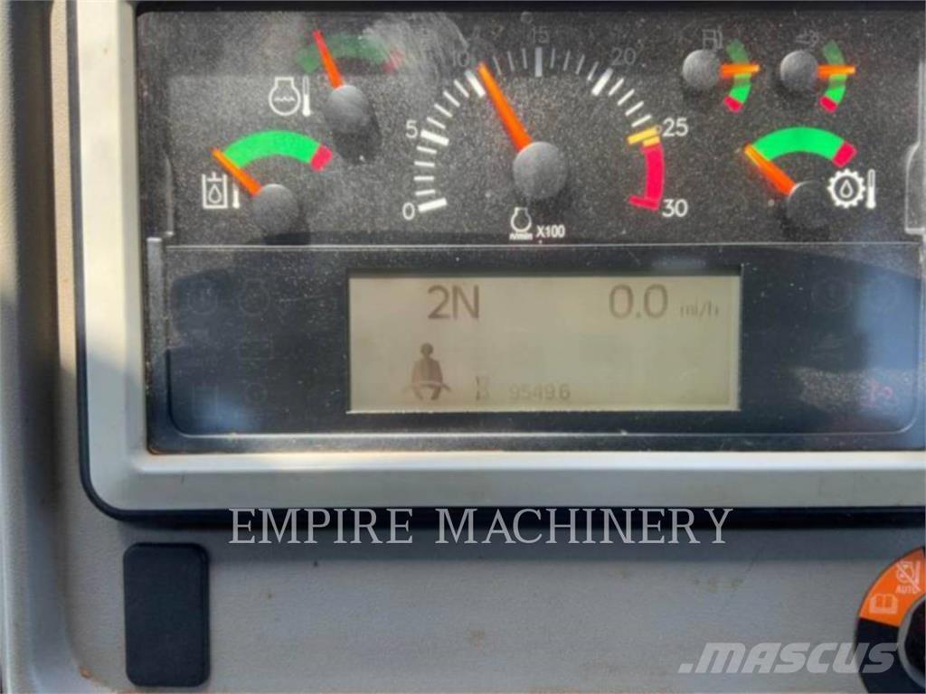 CAT 982M Kolesni nakladalci