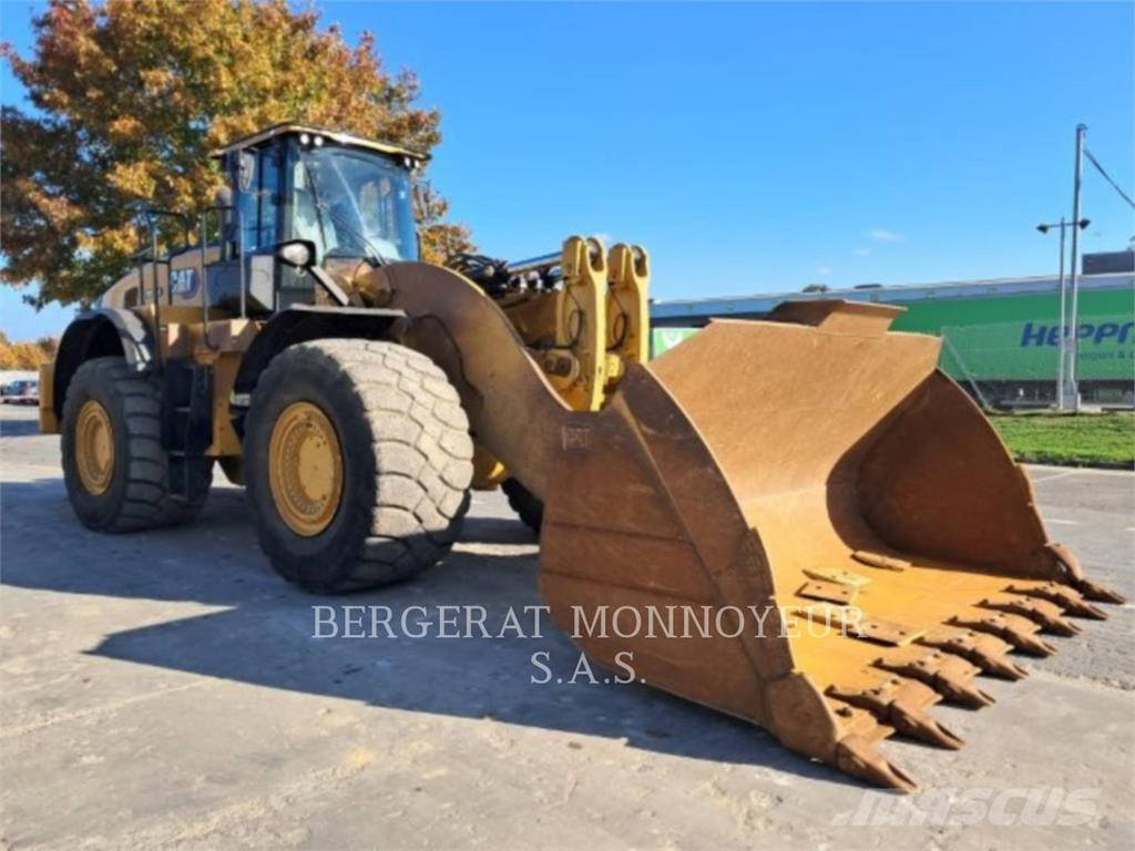 CAT 982M Kolesni nakladalci