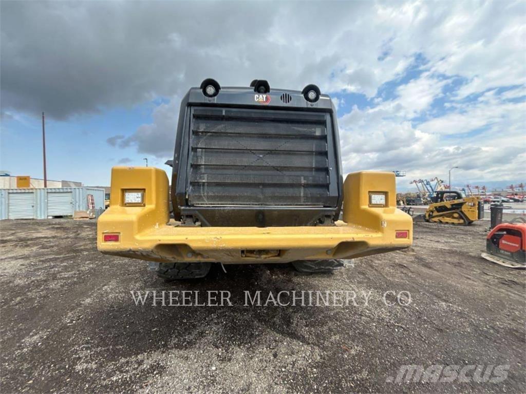 CAT 982M AOC Kolesni nakladalci