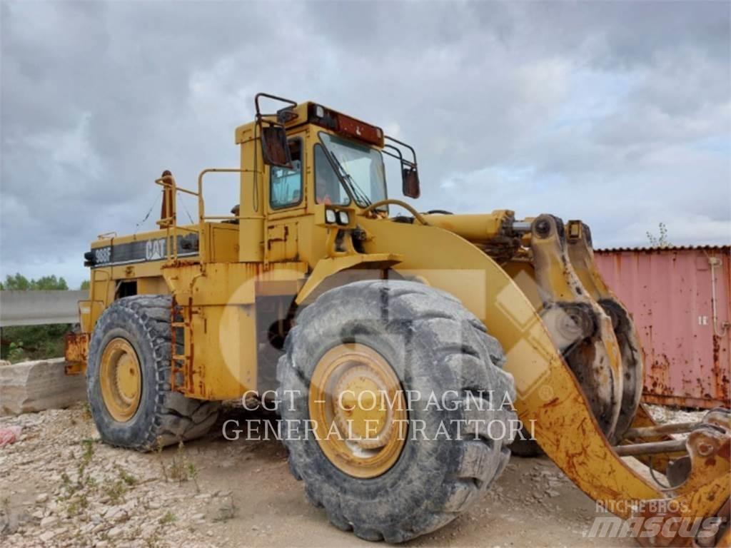 CAT 988 Kolesni nakladalci