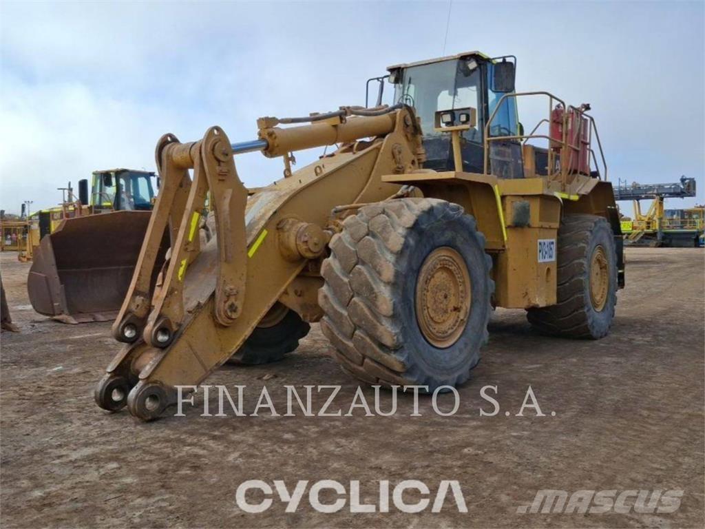 CAT 988G Kolesni nakladalci