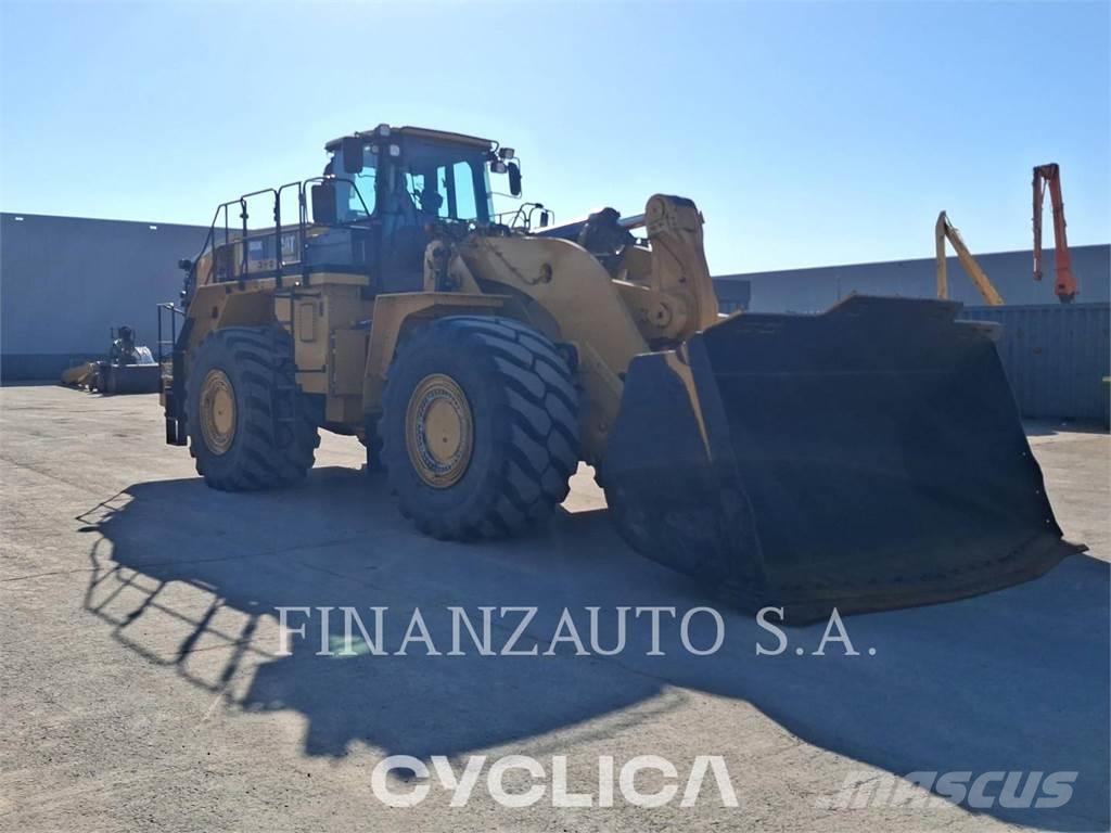 CAT 988K Kolesni nakladalci