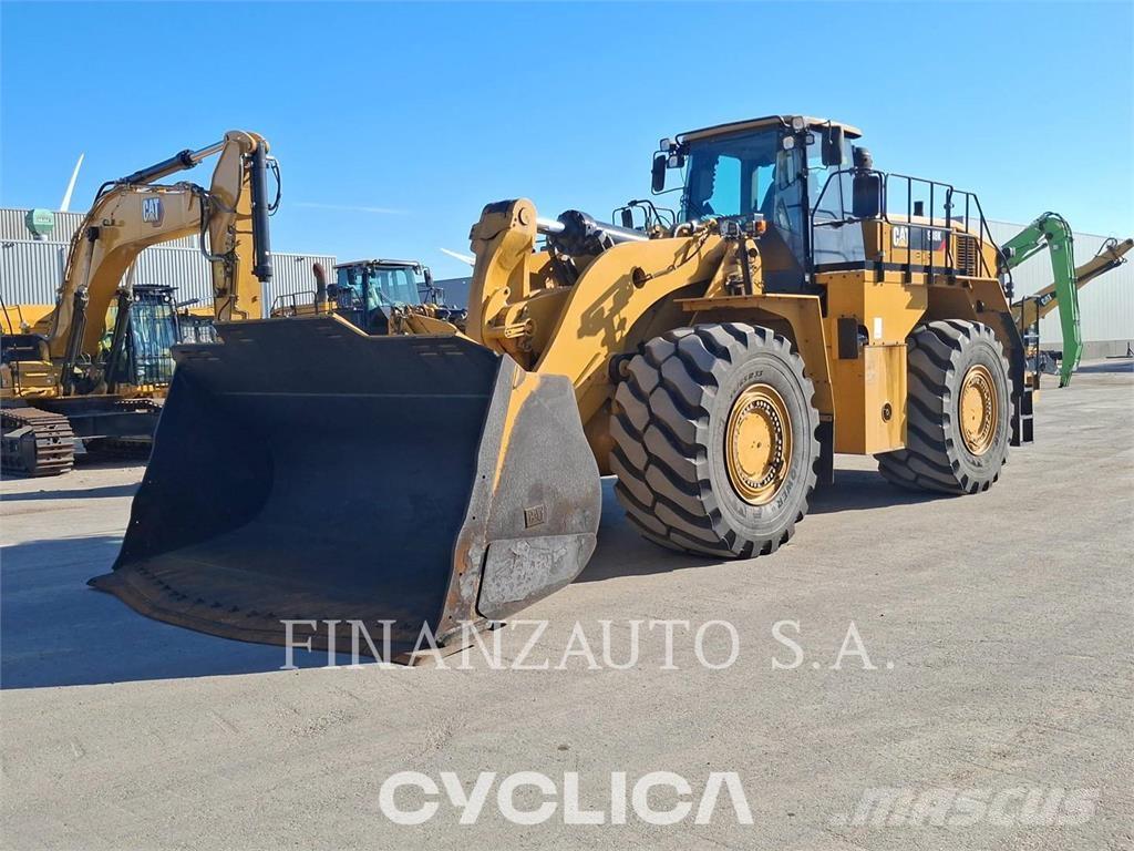 CAT 988K Kolesni nakladalci