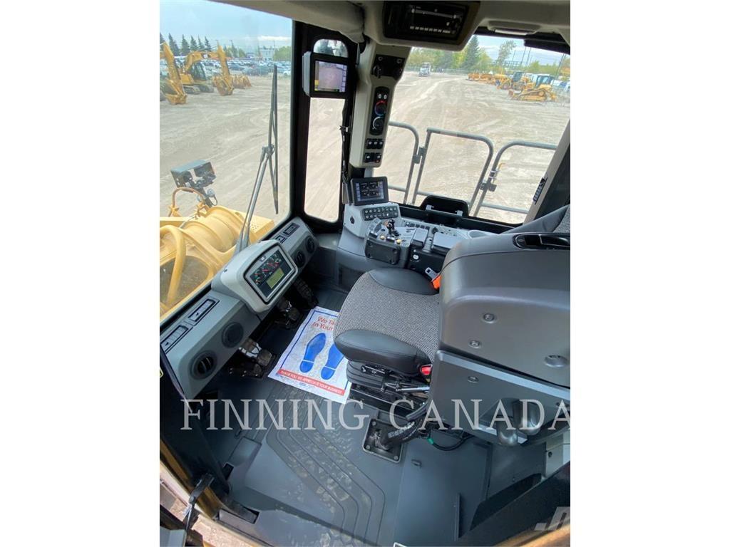 CAT 988K Kolesni nakladalci