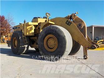 CAT 990 Kolesni nakladalci