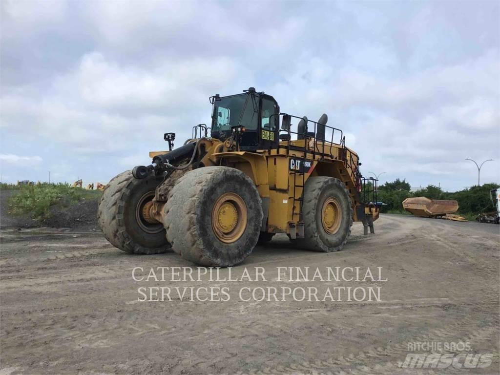 CAT 990K Kolesni nakladalci
