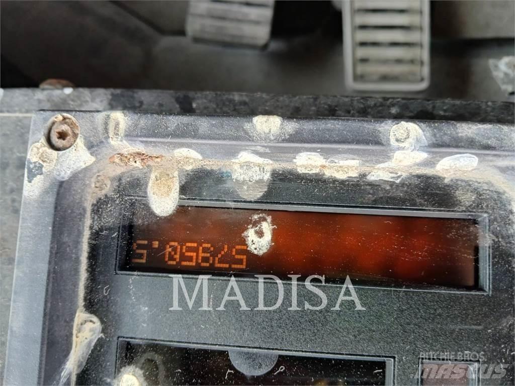 CAT 992G Kolesni nakladalci