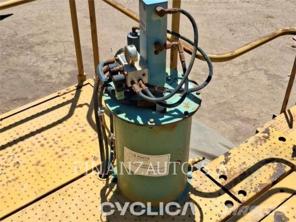 CAT 992G Kolesni nakladalci