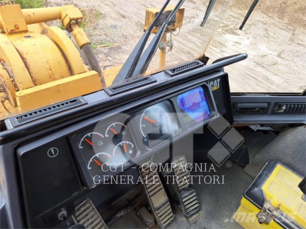 CAT 992G Kolesni nakladalci