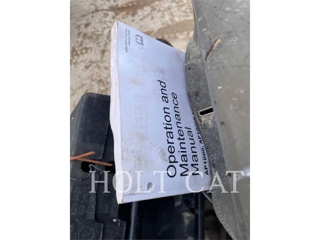 CAT AP1000F Enojni valjarji