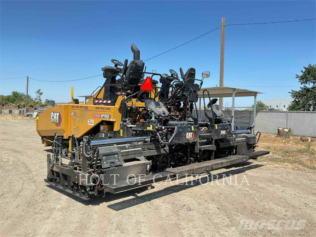 CAT AP1055 Asfaltni finišerji