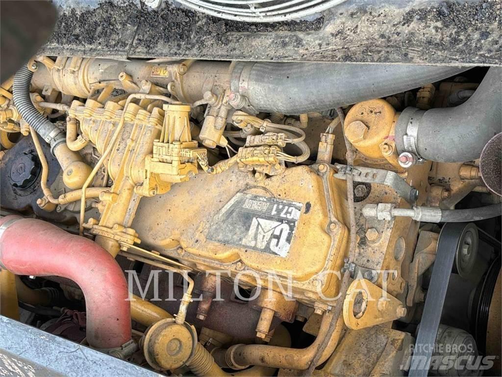 CAT AP1055F Asfaltni finišerji