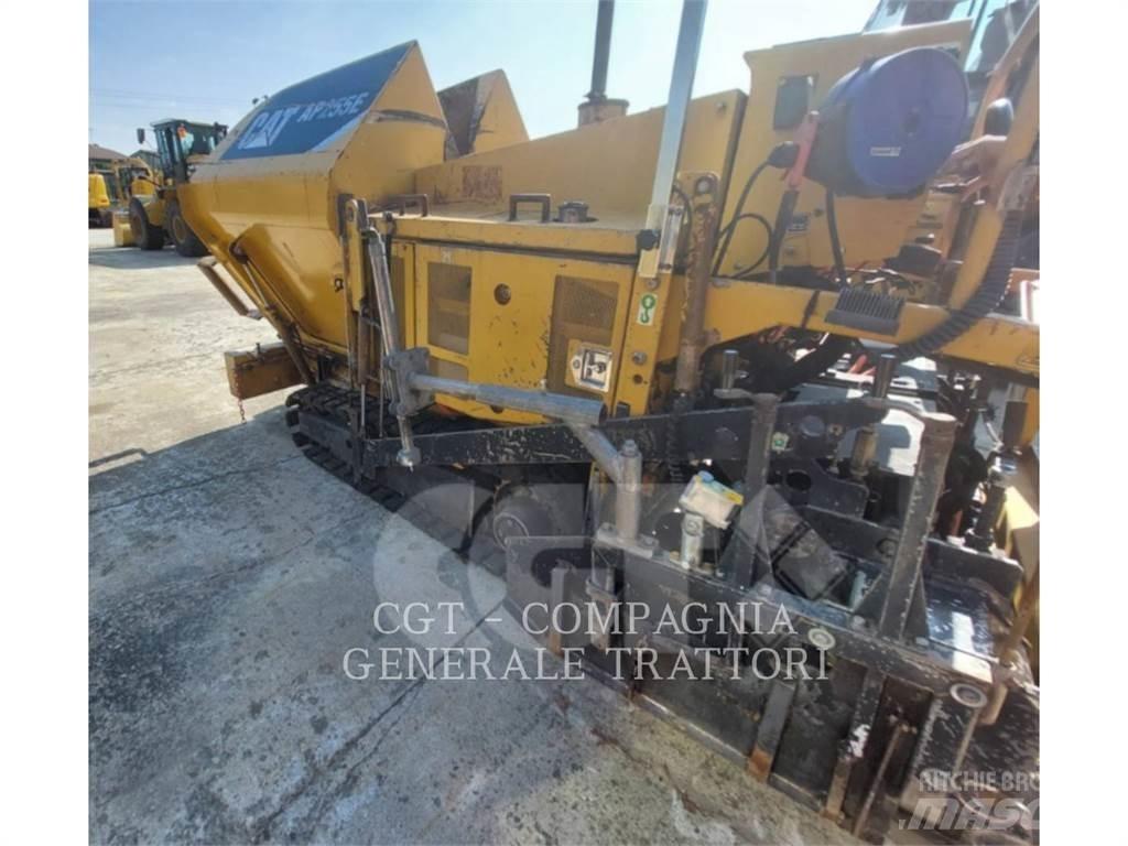 CAT AP255E Asfaltni finišerji