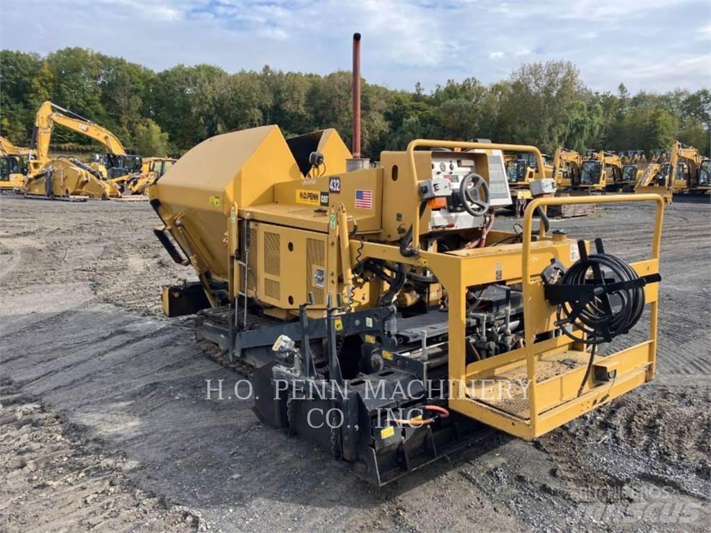 CAT AP255E Asfaltni finišerji