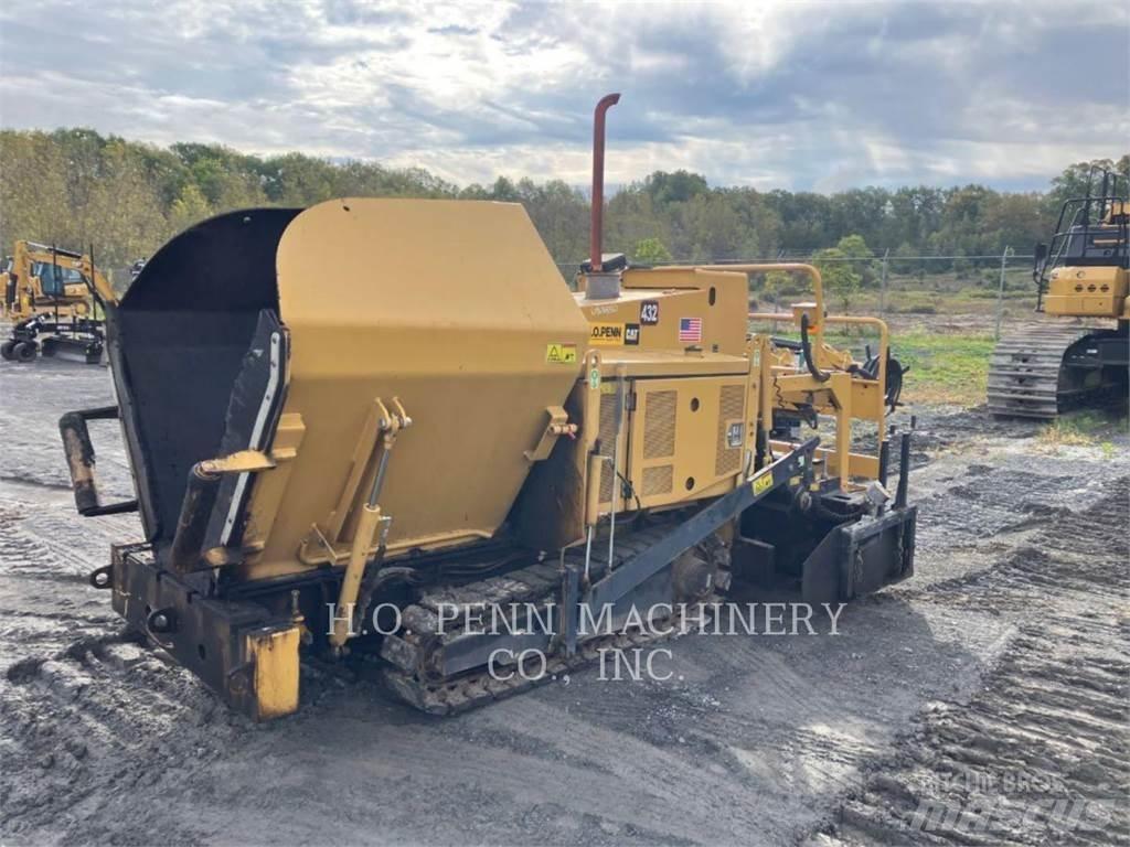CAT AP255E Asfaltni finišerji