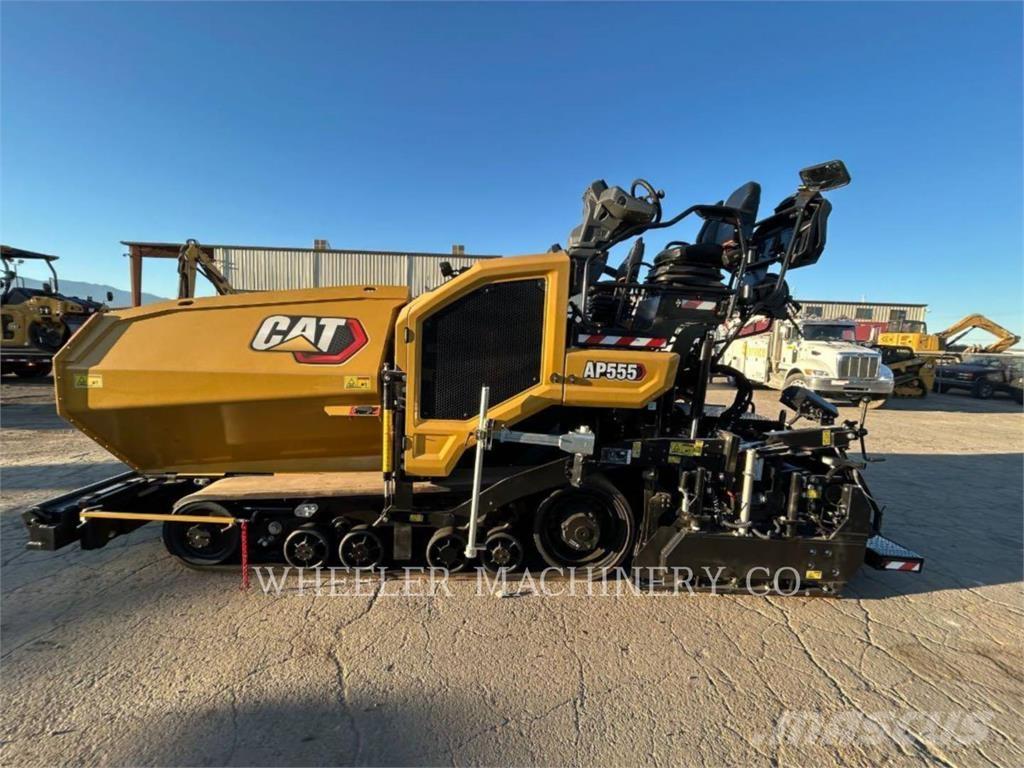 CAT AP555 Asfaltni finišerji