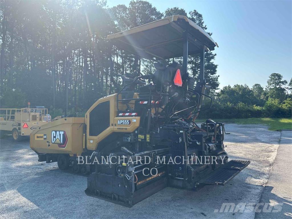 CAT AP555 Asfaltni finišerji