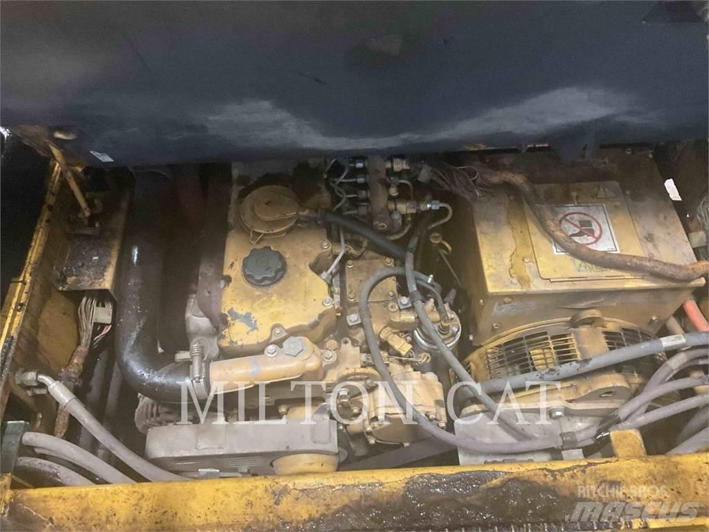 CAT AP555E Asfaltni finišerji
