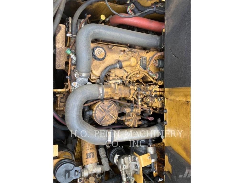 CAT AP555F Asfaltni finišerji