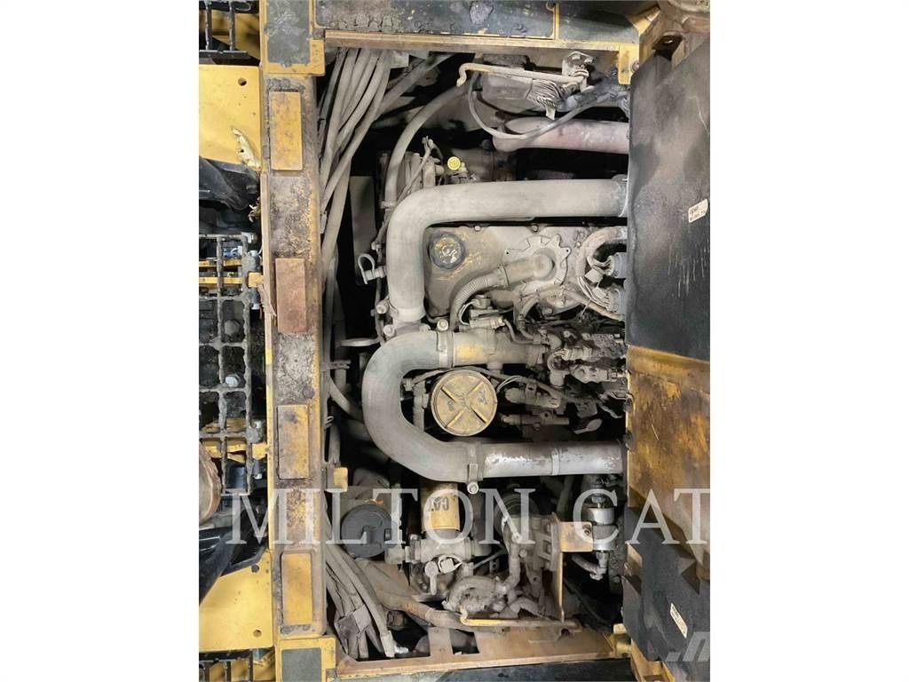 CAT AP555F Asfaltni finišerji