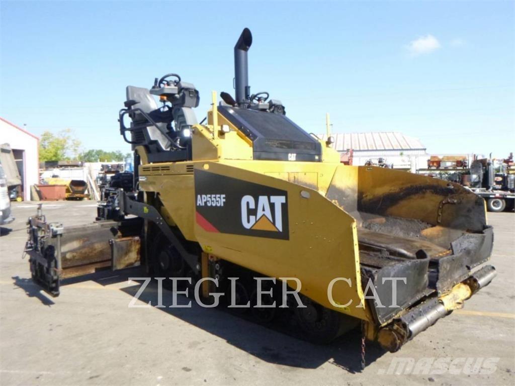 CAT AP555F Asfaltni finišerji