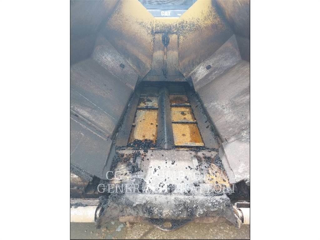 CAT AP600F Asfaltni finišerji