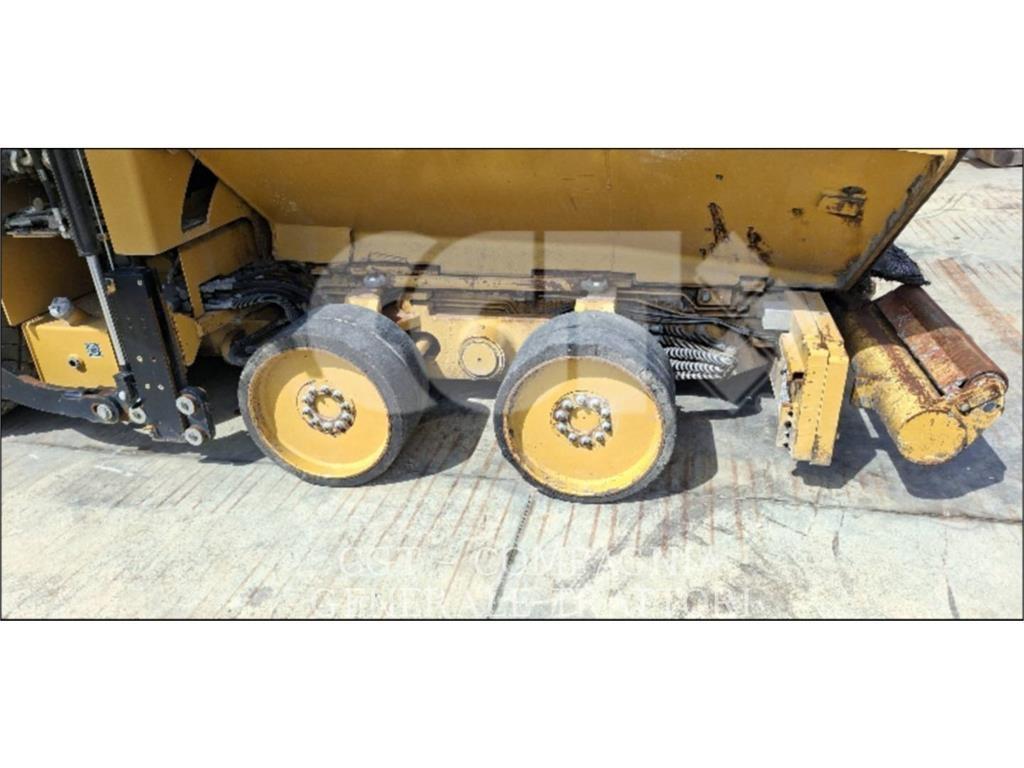 CAT AP600F Asfaltni finišerji