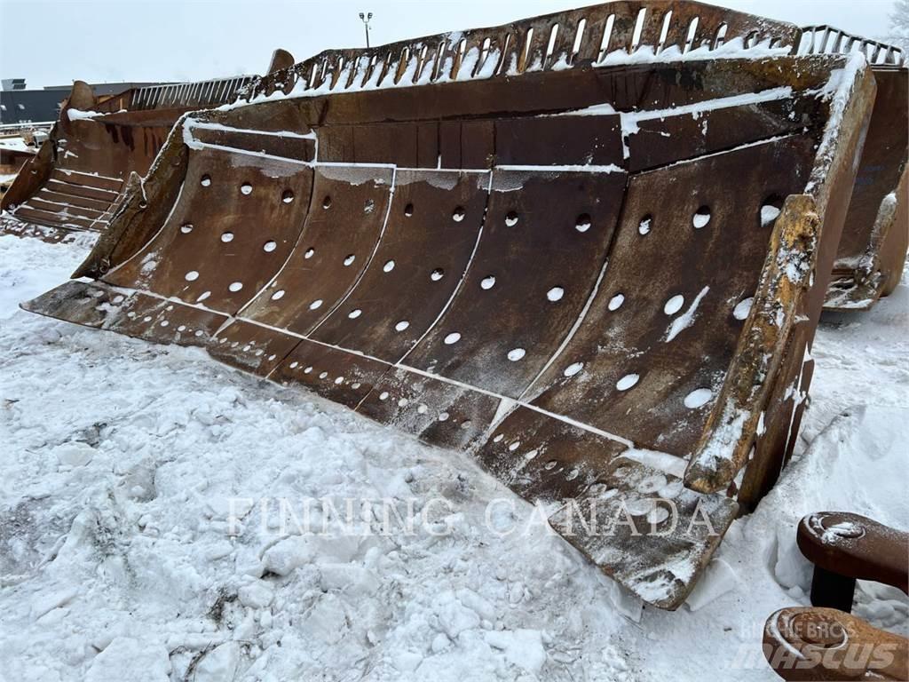 CAT ATTACHMENTS D10T Deske / noži