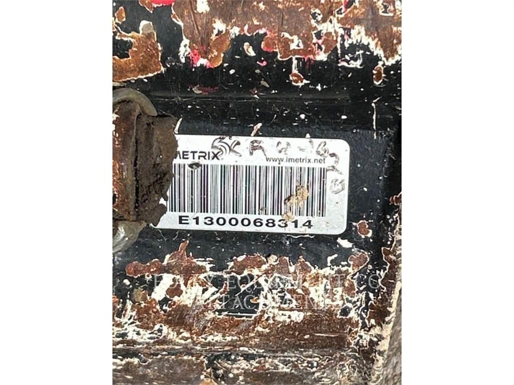 CAT BK300P15 Bagri goseničarji