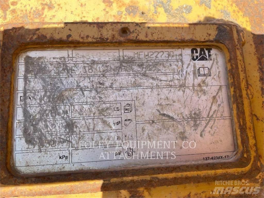 CAT BKHEXPCB42 Bagri goseničarji