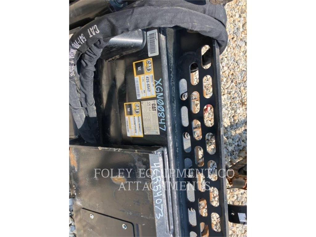 CAT BKSSLMP80T Skid steer mini nakladalci