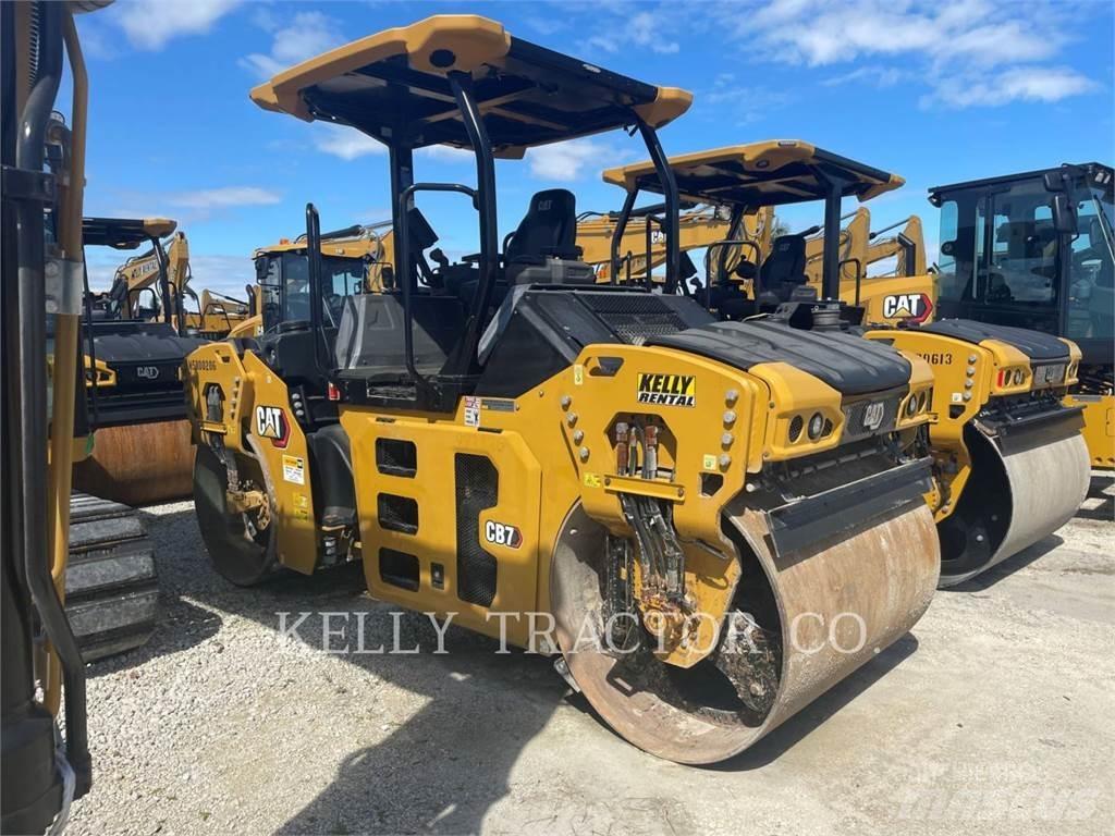 CAT CB 7 Dvojni valjarji