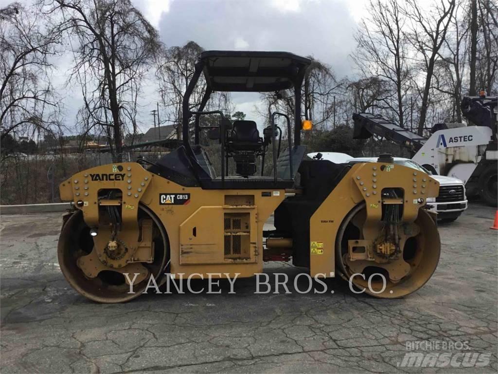 CAT CB13 Kompaktorji tal
