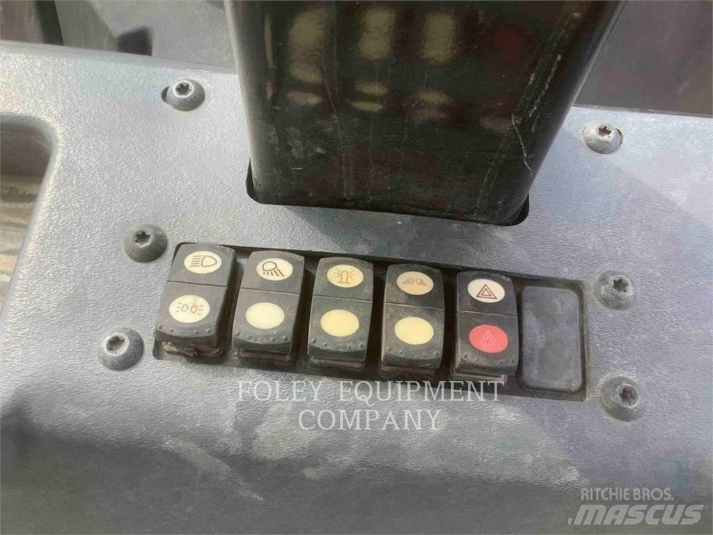 CAT CB15 Kompaktorji tal
