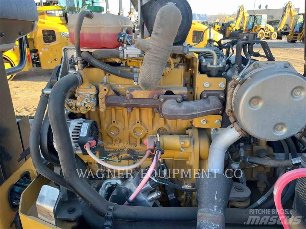 CAT CB34B Kompaktorji tal