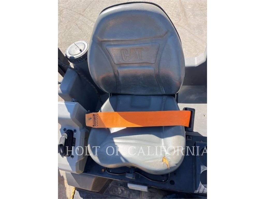 CAT CB4.0 Kompaktorji tal