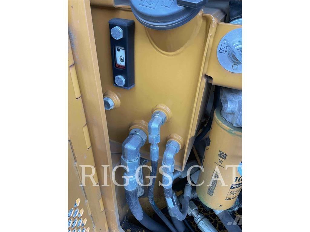 CAT CB44B Dvojni valjarji