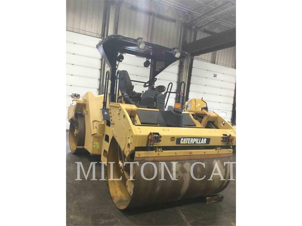 CAT CB54 XW Kompaktorji tal