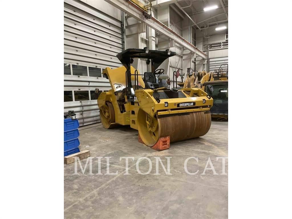 CAT CB54 XW Kompaktorji tal