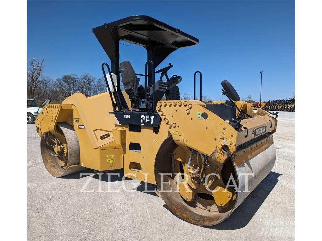 CAT CB64 Kompaktorji tal