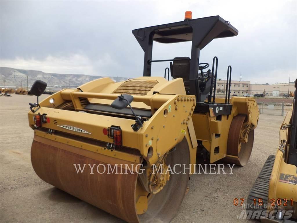 CAT CB64 Kompaktorji tal