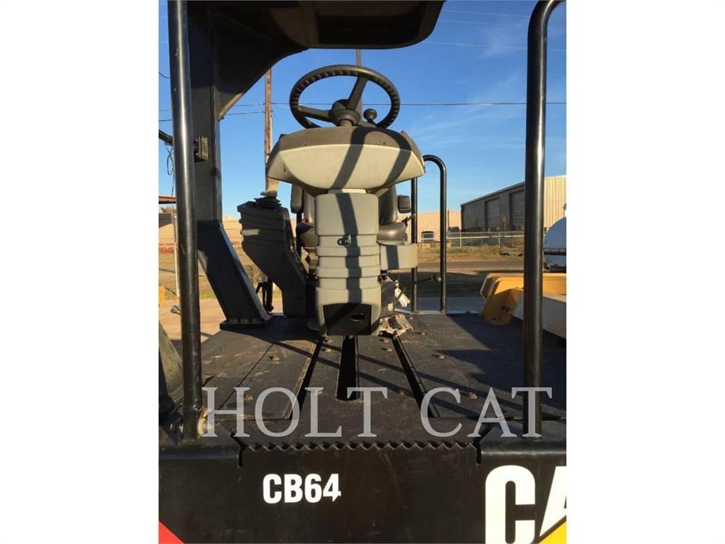 CAT CB64 Enojni valjarji