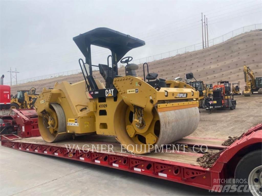 CAT CB64 Kompaktorji tal