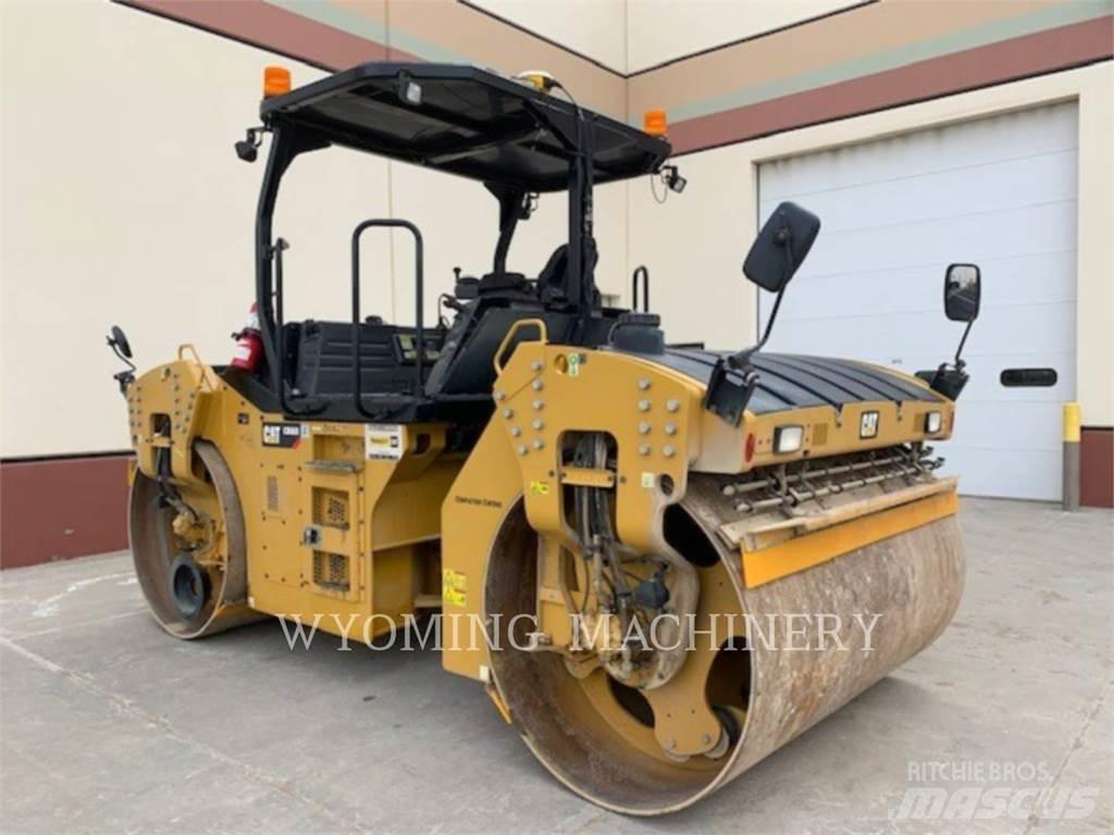 CAT CB66B Kompaktorji tal