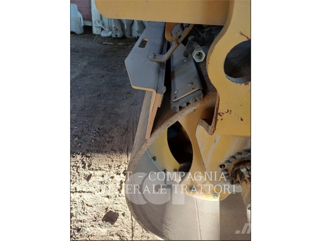 CAT CB7 Asfaltni finišerji