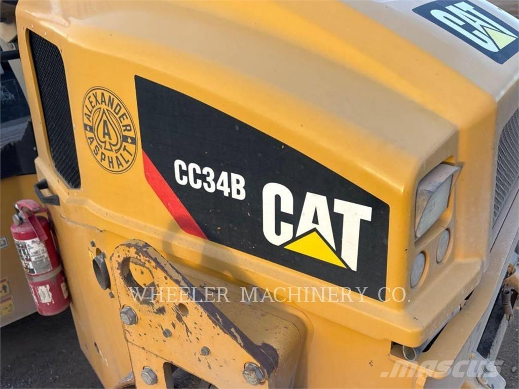 CAT CC34B Nakladalci goseničarji