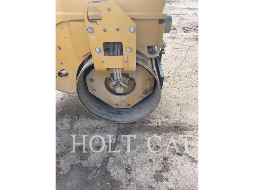 CAT CC4.0 Kolesni Buldožerji