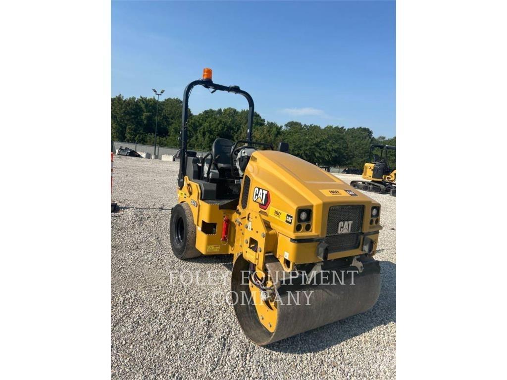 CAT CC4.0-03 Kompaktorji tal