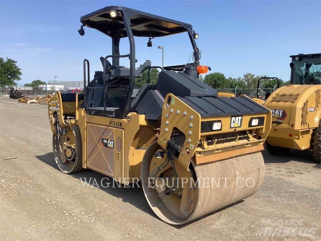 CAT CD8 Kompaktorji tal