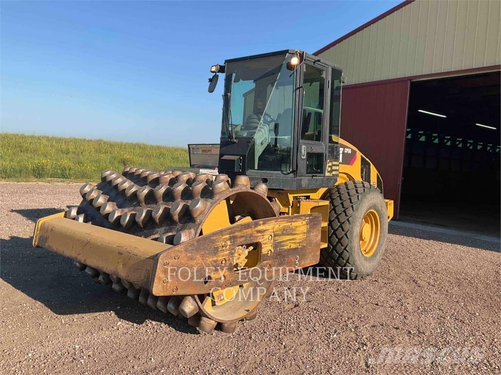 CAT CP56 Kompaktorji tal